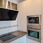 Fuengirola. Bonito Apartamento En Paseo Maritimo. Espectaculares Vistas Al Mar. Primera Linea